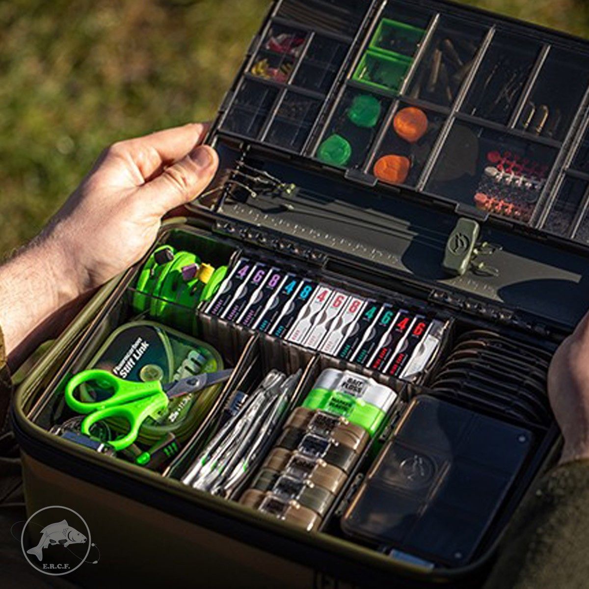 Korda Caja Simple Tackle Box (Incluye Krimpadora) - Imagen 4