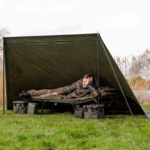 Nash Bank Life Lona Multi Posición Camo es un refugio rápido y fácil de montar, ideal para protegerse de los elementos. Ya sea un chaparrón o calor intenso