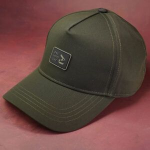 One More Cast Gorra Forest Knight es perfecta para los amantes de la pesca y las actividades al aire libre. Además de ser resistente.