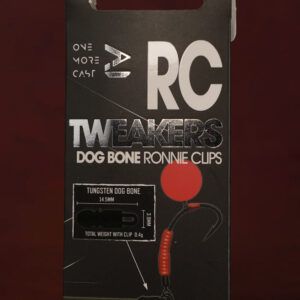 One More Cast Tweakers Dog Bone Ronnie Clip es un accesorio diseñado para pescadores de carpas que buscan rapidez y eficiencia en sus montajes.