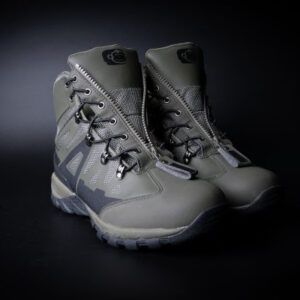 RidgeMonkey Botas Quickzip - 44 son el calzado definitivo para los pescadores de carpfishing que buscan comodidad, rapidez y protección.