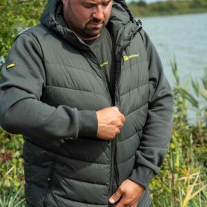 RidgeMonkey Chaqueta ThermaPro Hybrid Verde-XL está diseñada especialmente para pescadores de carpfishing, combinando comodidad, calidez y funcionalidad