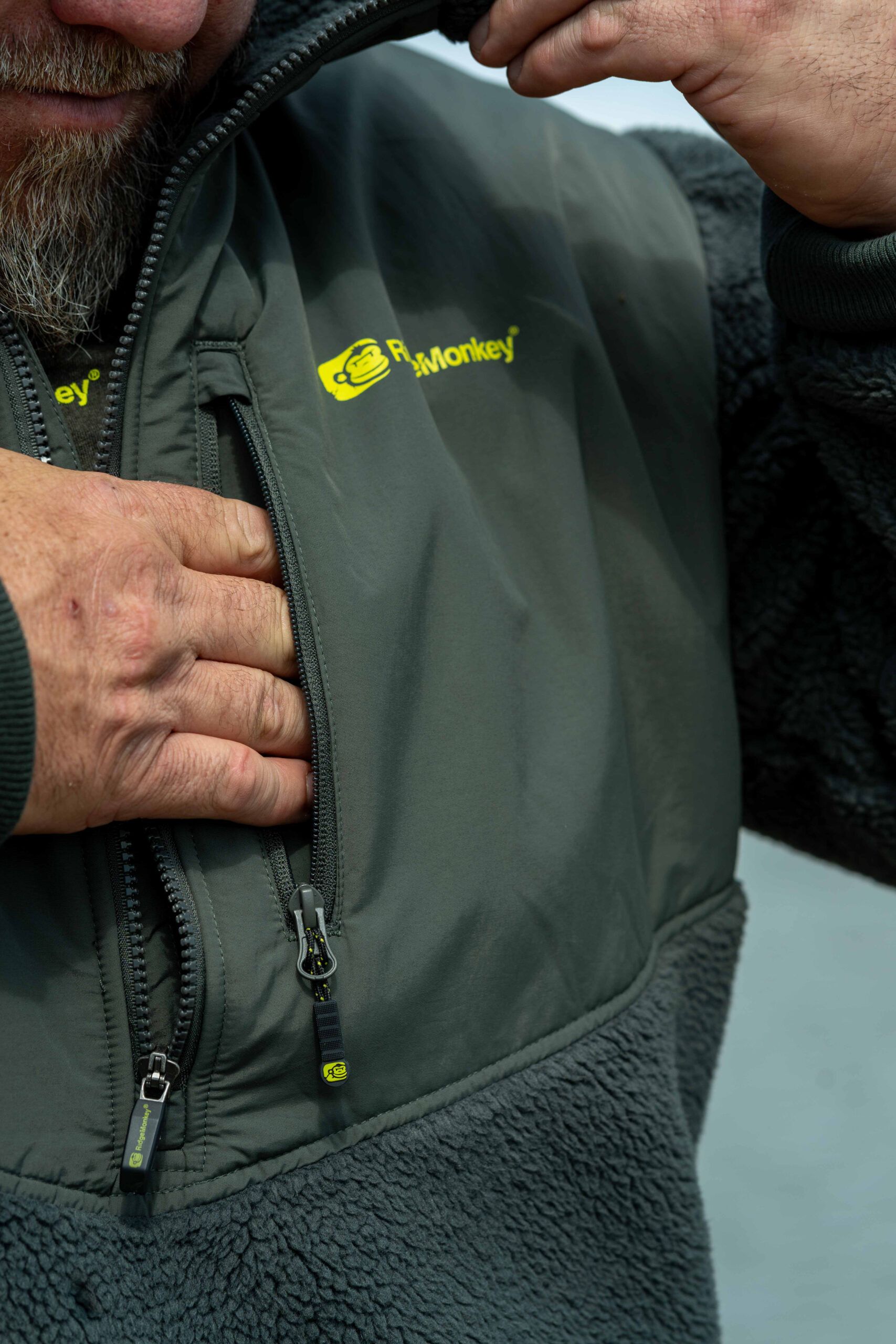 RidgeMonkey Forro Polar Sherpa Verde-L - Imagen 2