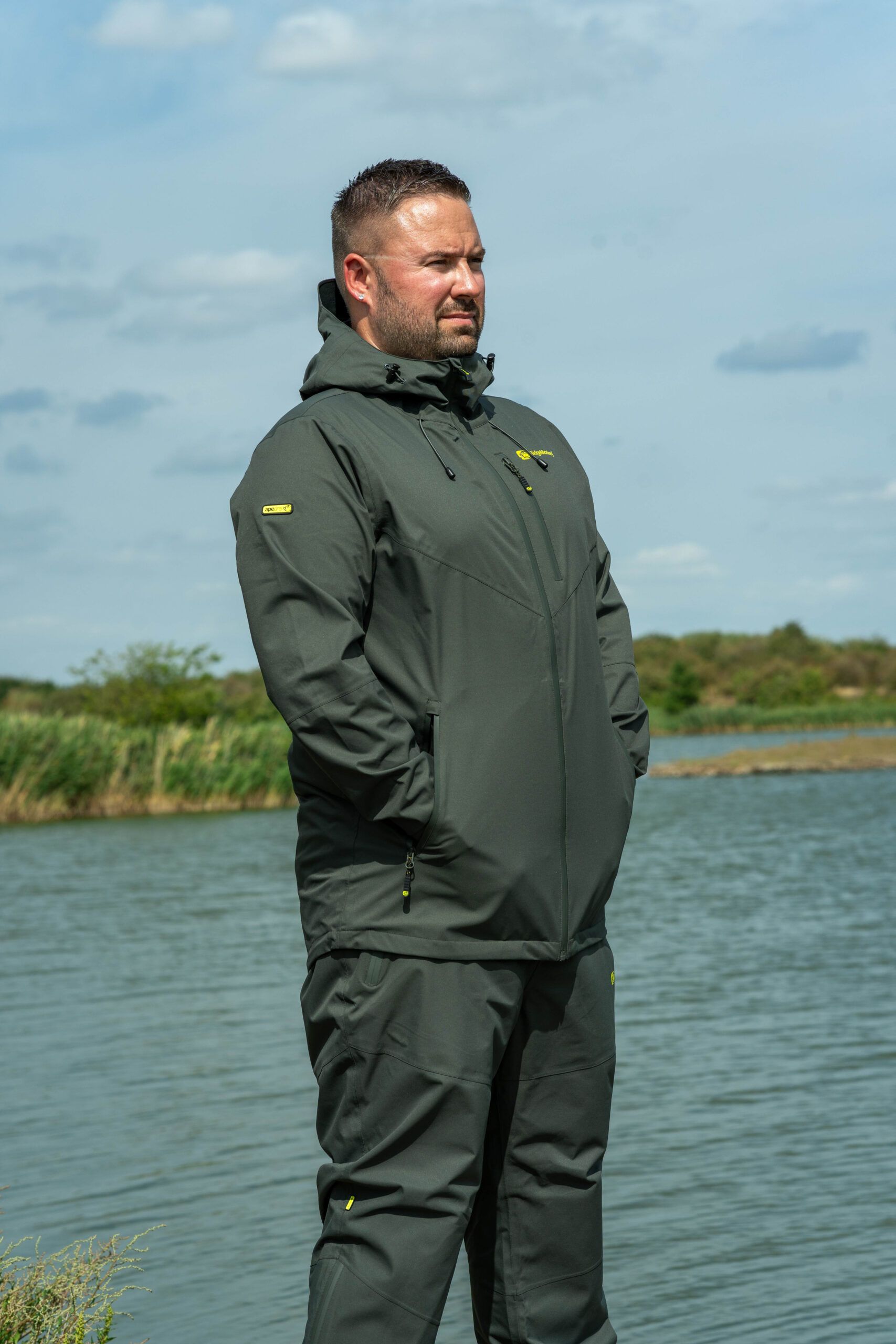 RidgeMonkey ThermaPro Waterproof Shell Coat Green M - Imagen 2