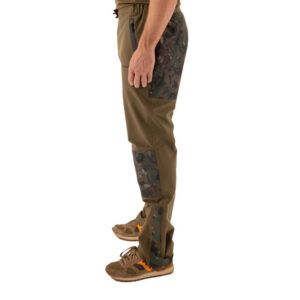 Trakker Pantalones TechPro Waterproof-L están diseñados para ofrecer comodidad, protección y rendimiento incluso en las condiciones más extremas.
