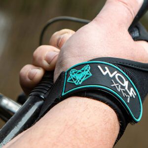 Wolf Guante Protector XK-1XL Kevlar Casting  está diseñado para ofrecer máxima seguridad y comodidad durante sus sesiones de pesca