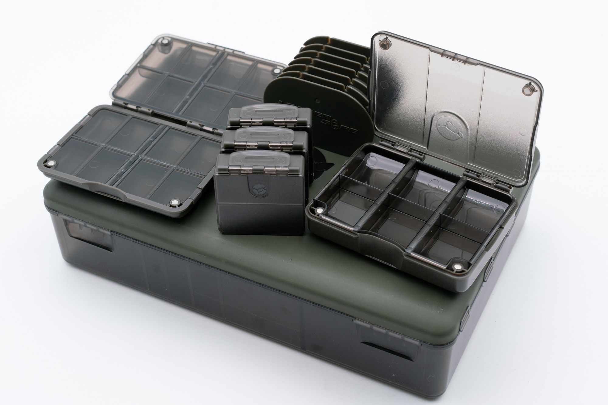 Korda Caja Tackle Box Collection es la solución definitiva para tener todo tu equipo perfectamente clasificado y siempre a mano almacenamiento versátil.
