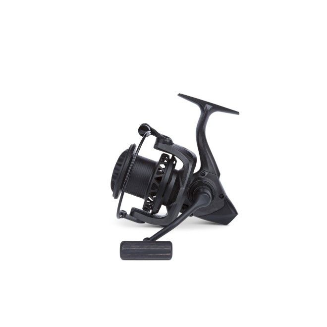 Sonik Carrete Xtractor+ 5000 Carbon es la evolución definitiva para pescadores de carpfishing que buscan un carrete ligero, resistente y con tecnología.