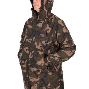 Fox Chaqueta LTD 3/4 Camo Sherpa-S está diseñada para todos los pescadores que se enfrentan al invierno sin ninguna concesión.