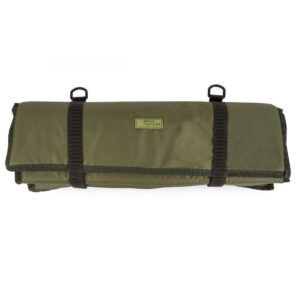 Korum Moqueta Progress Enrrollable es la elección ideal para quienes buscan una moqueta ligera, funcional y fácil de transportar.