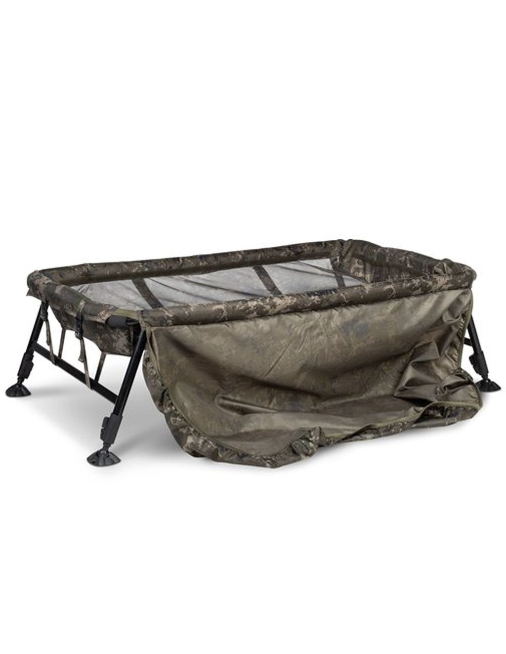 Nash Moqueta Cuna Hi-Protect Carp Camo es la aliada perfecta para todo carpista que valore la seguridad y el bienestar de sus peces.