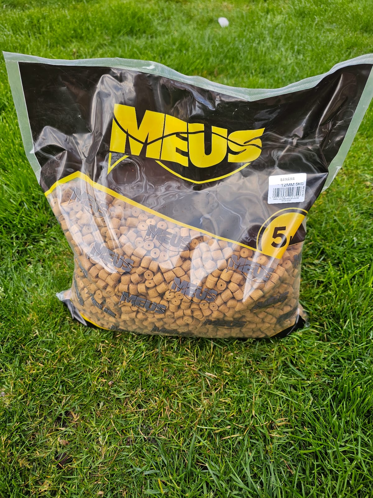 Meus- Pellet Banana Taladrados 12mm (5kg)