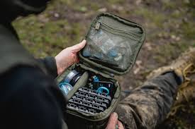 Nash Subterfuge Tackle Pouch Medium - Imagen 4