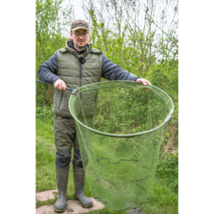 La Korum Sacadera - Latex 34 es la red de aterrizaje definitiva para carpfishing. Diseñada para pescadores exigentes, combina durabilidad y portabilidad.