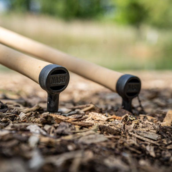 Nash Caña Scope Cork 9ft 3.25lb es una caña de carpfishing de alto rendimiento que ofrece una combinación ideal de potencia, sensibilidad y portabilidad.