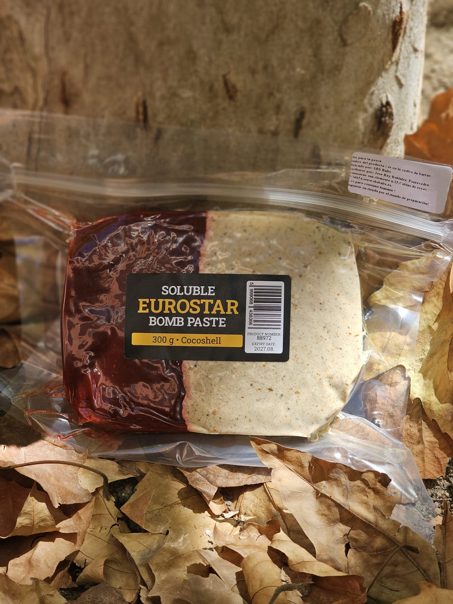 SBS Cocoshell Soluble Eurostar Bomb Paste es un cebo innovador y eficaz que ofrece solubilidad, aroma irresistible y gran versatilidad en su uso.