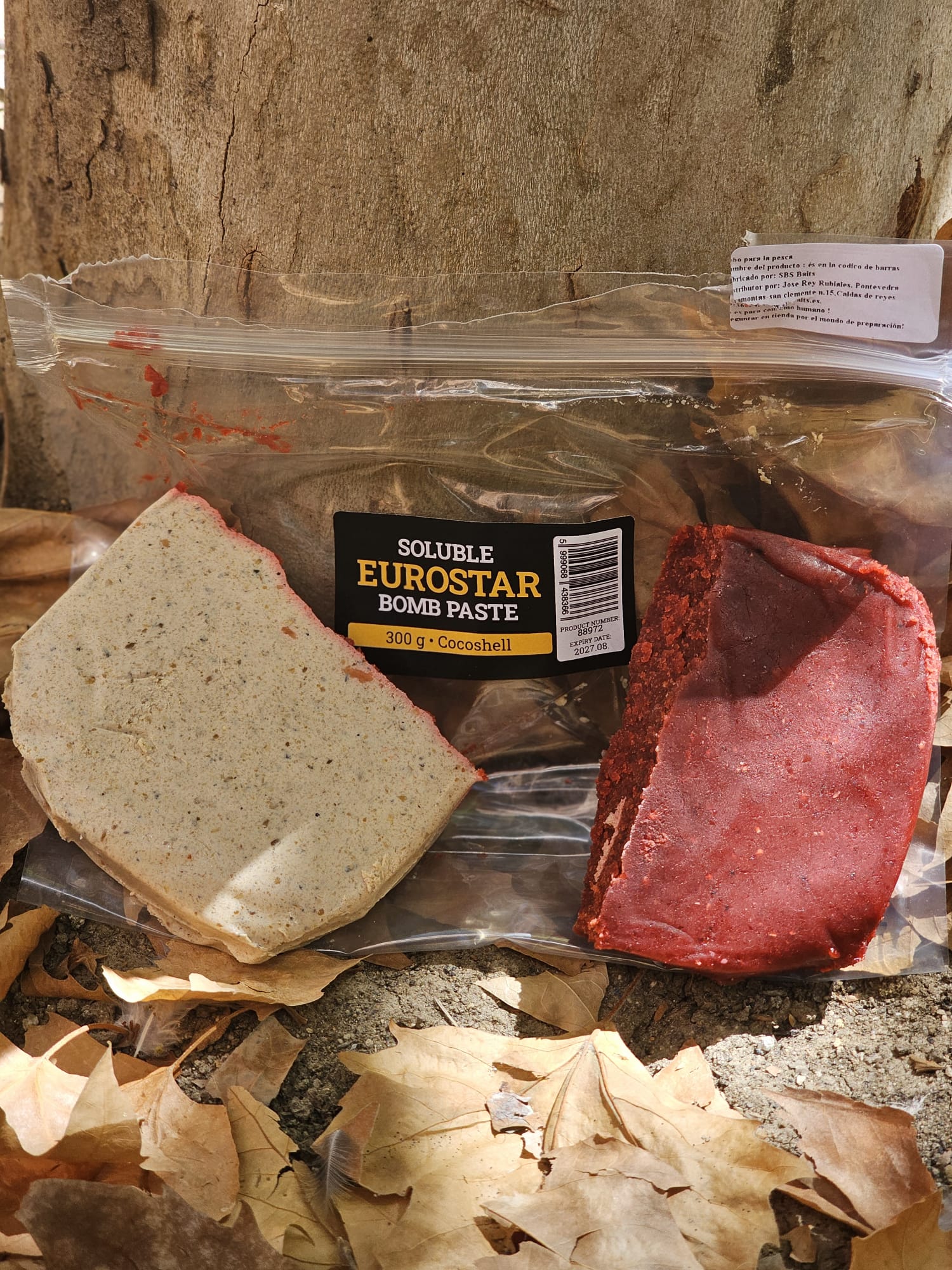 SBS Cocoshell Soluble Eurostar Bomb Paste es un cebo innovador y eficaz que ofrece solubilidad, aroma irresistible y gran versatilidad en su uso.