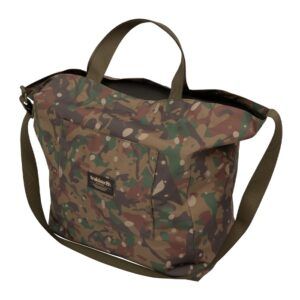 La Trakker TechPro Tote Bag es una bolsa versátil tanto para pescadores como para uso diario.Fabricada en poliéster resistente al agua y de gran durabilidad