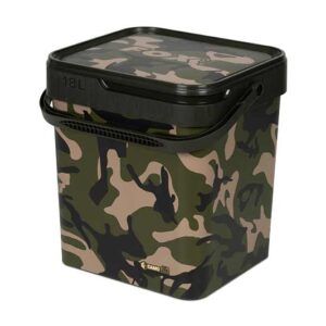 Fox Cubo Camo 18L es un cubo diseñado pensando en la comodidad, la resistencia y la funcionalidad para todo tipo de sesiones de pesca.