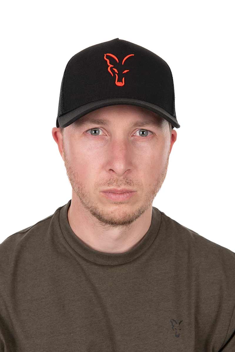 La Fox Gorra de Béisbol Negro-Naranja combina comodidad, estilo y practicidad, convirtiéndose en el accesorio ideal tanto para la pesca como para diario.