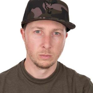 La Fox Gorra Snapback Camo es una prenda imprescindible para pescadores y amantes del estilo urbano que buscan un accesorio funcional y moderno.