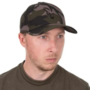 La Fox Gorra Baseball Camo combina el estilo clásico Baseball con un diseño funcional pensado para los amantes de la pesca y la vida al aire libre.