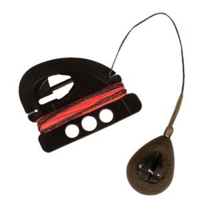 El Trakker Clinga Captive Backweight es un contrapeso diseñado para mejorar tu pesca. Mantiene la línea fija y separada de la punta de la caña