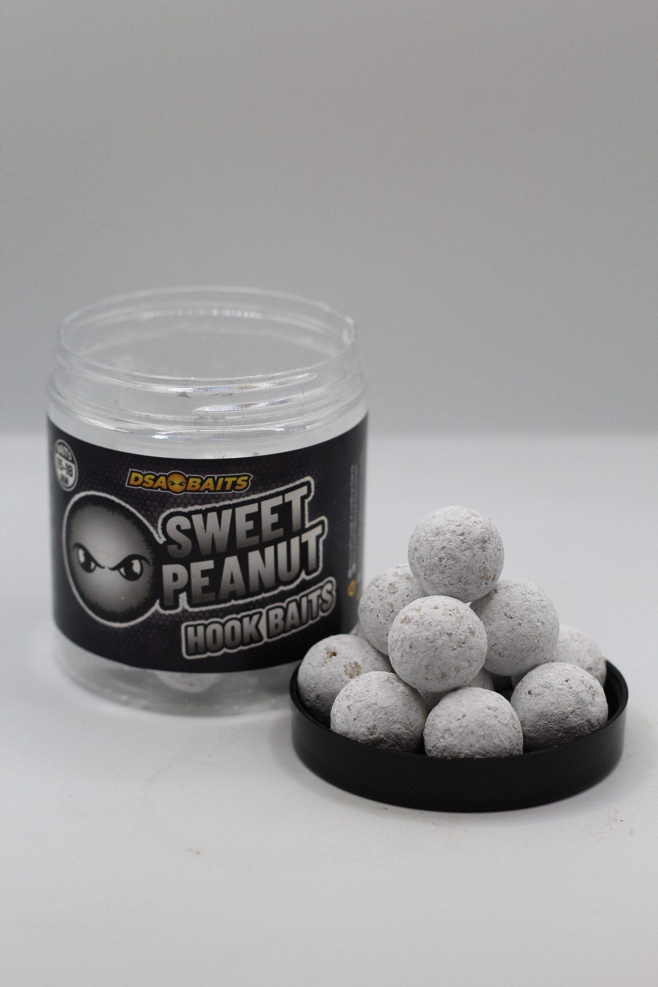 Los DsaBaits Hook Baits Sweet Peanut 20 mm son una apuesta segura para quienes buscan un cebo resistente, aromático y equilibrado.