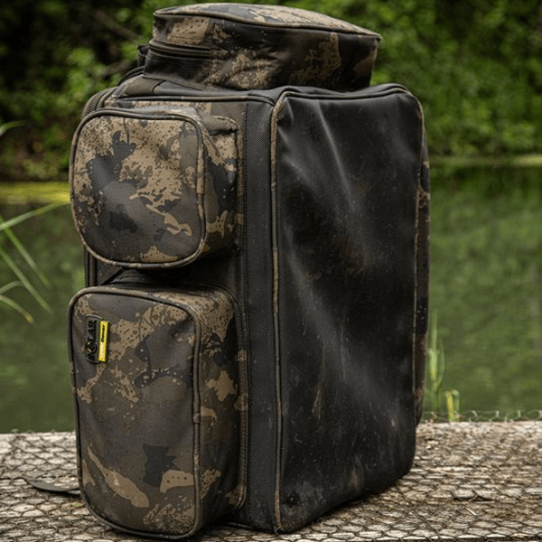La Solar Tackle Undercover Camo Mochila Ruckbag es, sin duda, una de las joyas de la gama UnderCover Camo, pensada para los pescadores de carpfishing.