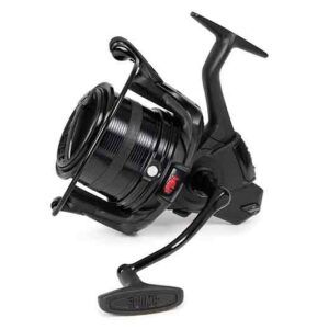 El Fox Carrete Spomb X  es un carrete de alto rendimiento diseñado exclusivamente para el spodding y Spombing, desarrollado desde cero en el Reino Unido.