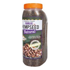 El Dynamite Baits Frenzied Garlic Hempseed 2.5L combina la potencia natural del cáñamo con el irresistible aroma del ajo, creando una mezcla única.