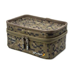 La Solar Tackle SP C-Tech Tackle Station Large representa la evolución definitiva en almacenamiento de aparejos para el pescador que exige rendimiento.