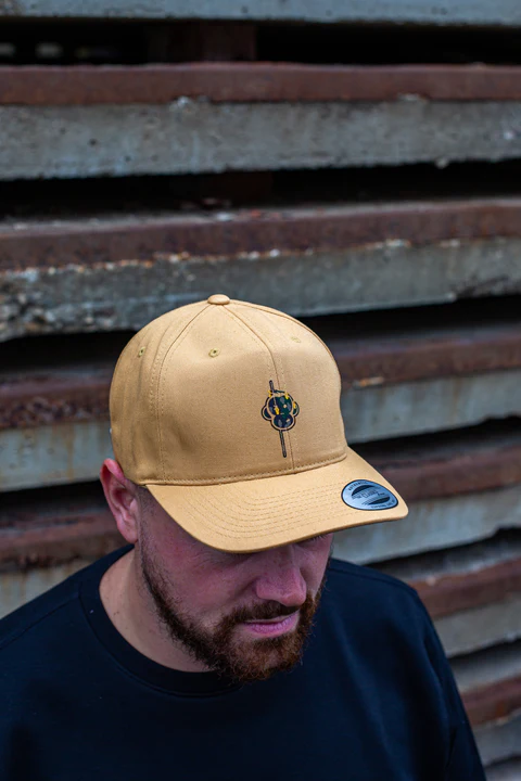 Monkey Climber Minimal Duckhunt logo Baseball cap Sand