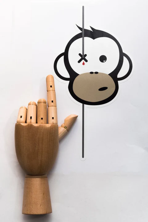 Monkey Climber Pegatina con logotipo para coche Small