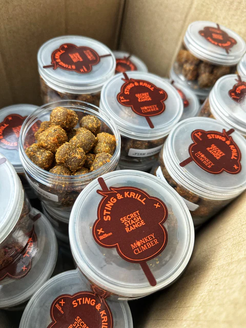 Monkey Climber Sting & Krill Firm Hookbaits Grey/Brown 16 x 20mm Dumbell