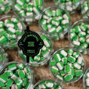 Monkey Climber Wafters de caballa aceitosa Mancuernas blancas y verdes de 16x12 mm