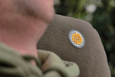 Solar Tackle Worldwide Couch Chair Retail Barcode - Imagen 5