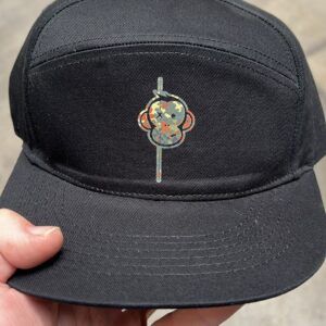 Monkey Climber Gorra Nega Con Visera Plana y Logo