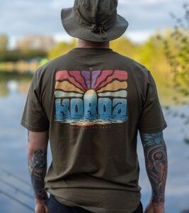 Korda - Dawn Vibes Tee Dark Olive XXL